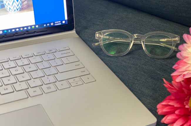 Why wear blue light glasses is the question! Did you know that blue light emitted from digital screens can cause eye fatigue, dry eyes, blurred vision and headaches?